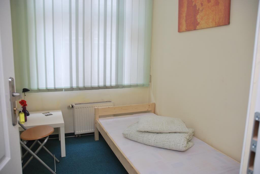 Hostel Kamienica Rynek 7 Katowice Kamer foto